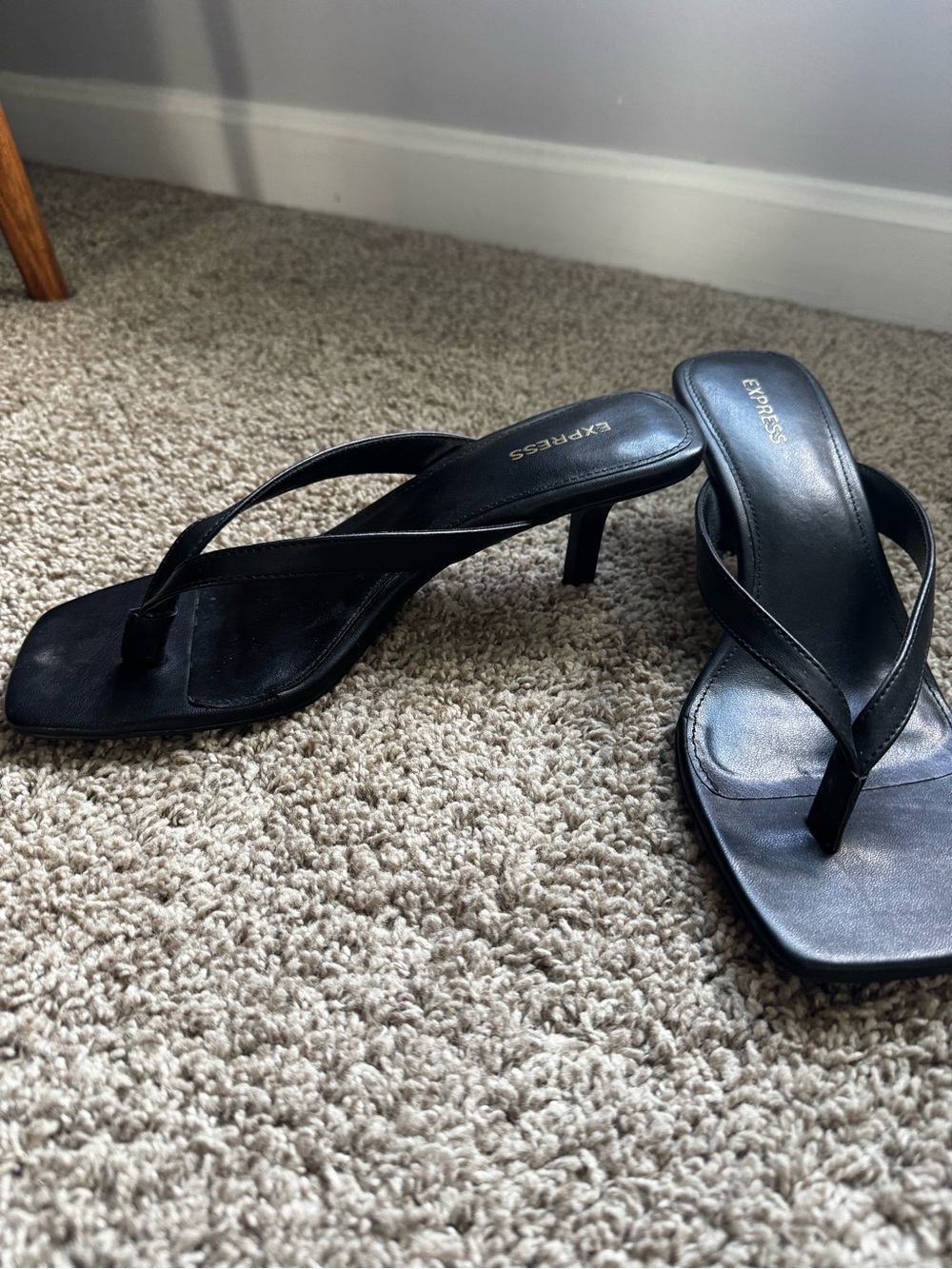 Express Black Square-Toe Thong Sandals - Picture 2 of 2
